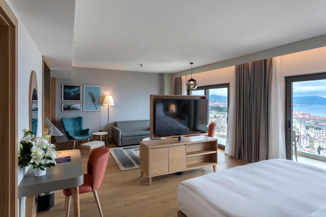 Radisson Blu Hotel Trabzon Ngoại thất bức ảnh A room at the hotel