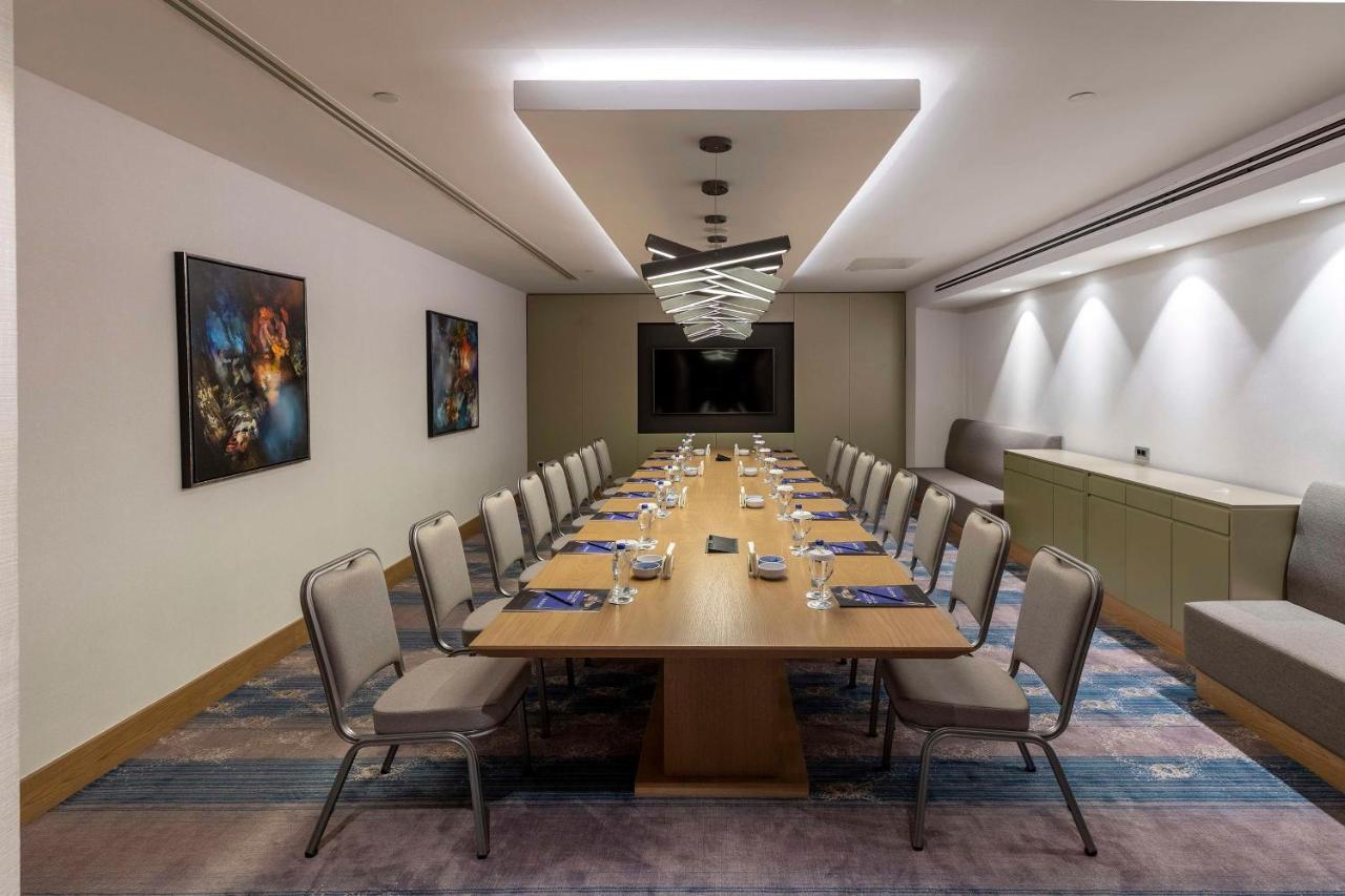 Radisson Blu Hotel Trabzon Ngoại thất bức ảnh Boardroom at the hotel